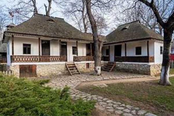 Traditional 2 Story Homes